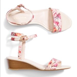 COLE HAAN
Elsie Floral Wedge Sandal
SIZE: 6.5